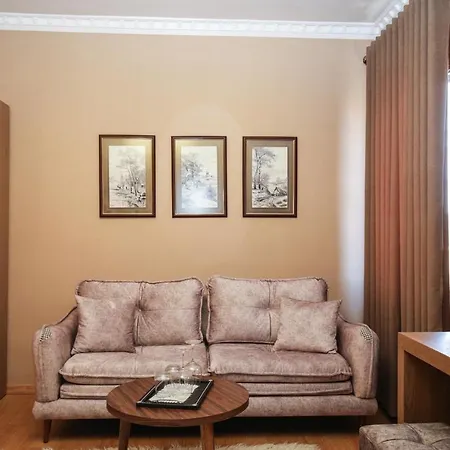 Villa 3 Korce