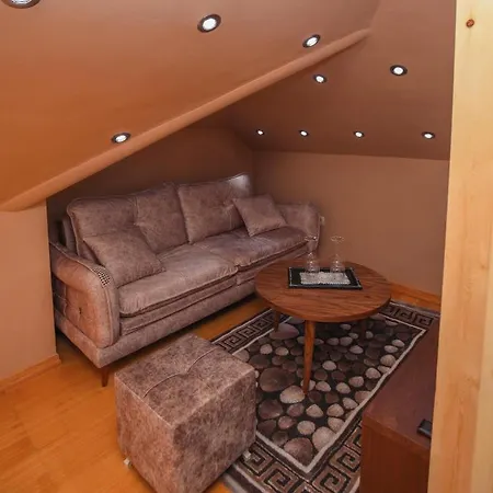 3 Vila Korce