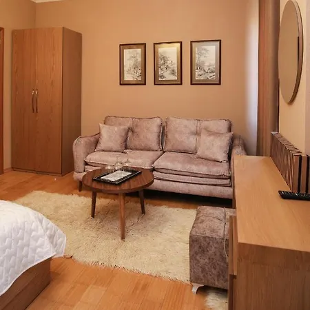 3 Villa *