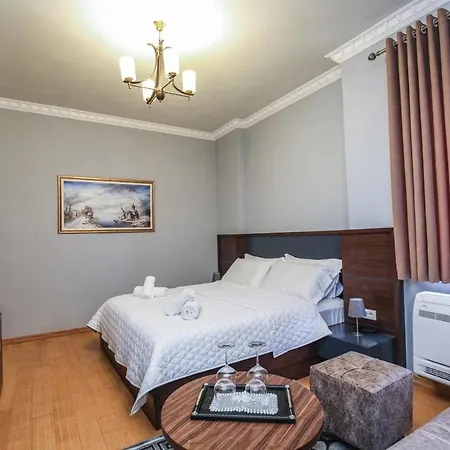 3 Villa *