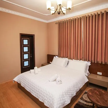 Villa 3 *