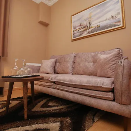 Villa 3 *